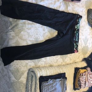 Lululemon floral print go capris